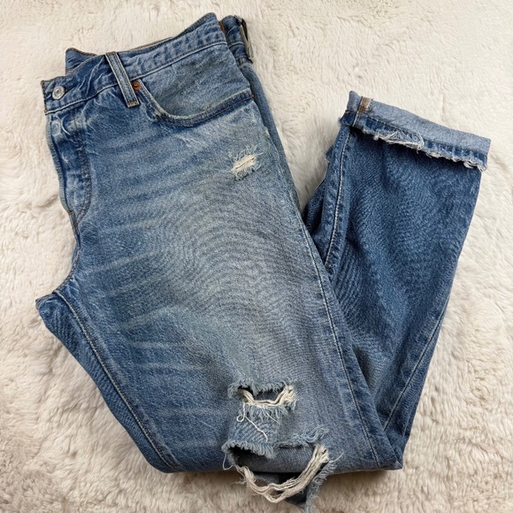 Levi's 501 CT Women's Tapered Light Wash Jeans Distressed Denim Size 30 - Picture 1 of 9